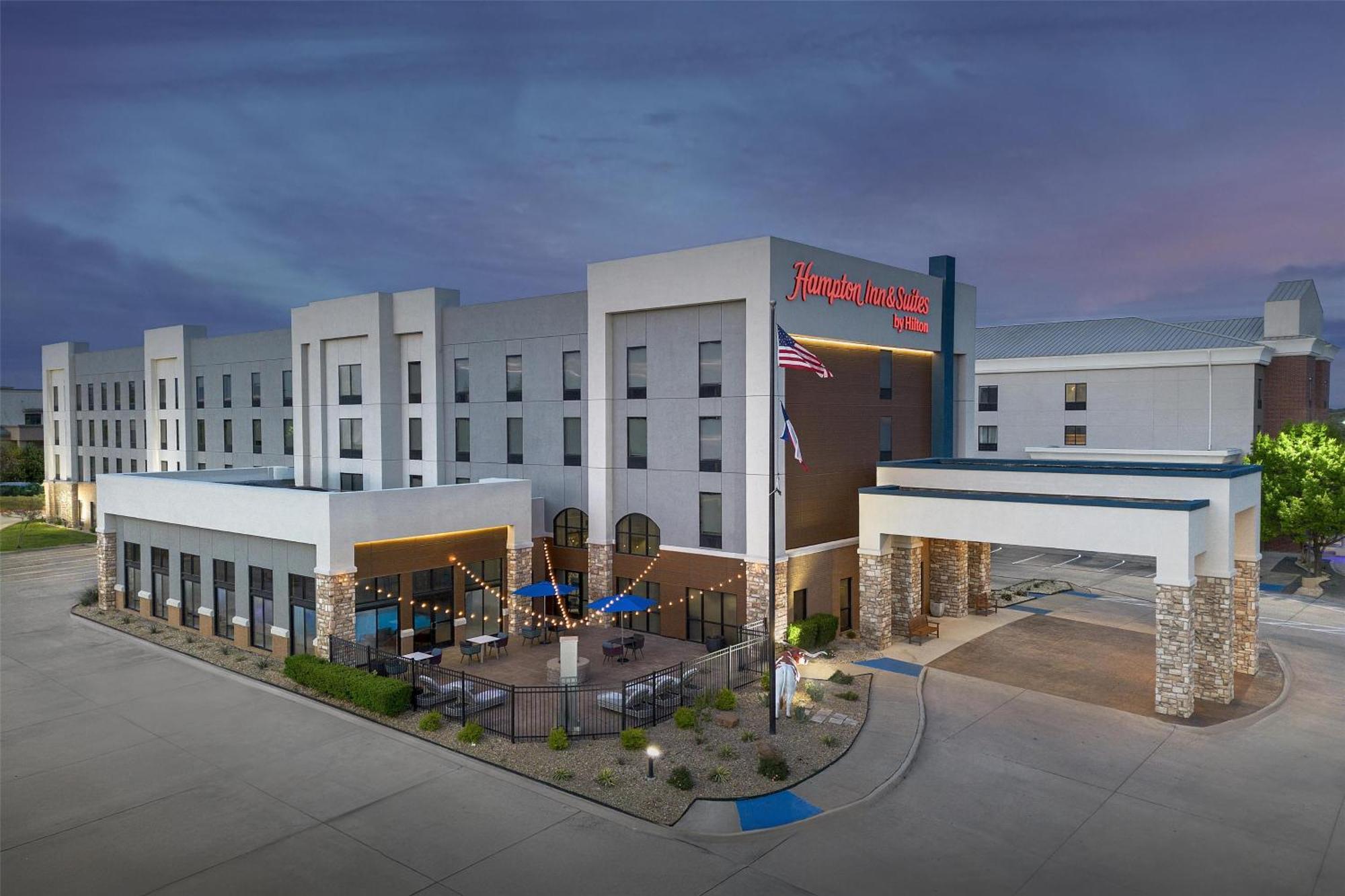 Hampton Inn & Suites Dallas-Dfw Airport Hurst Exterior photo